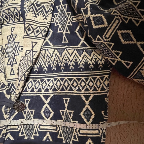 Flashback Aztec style short jacket, size small - Picture 3 of 4